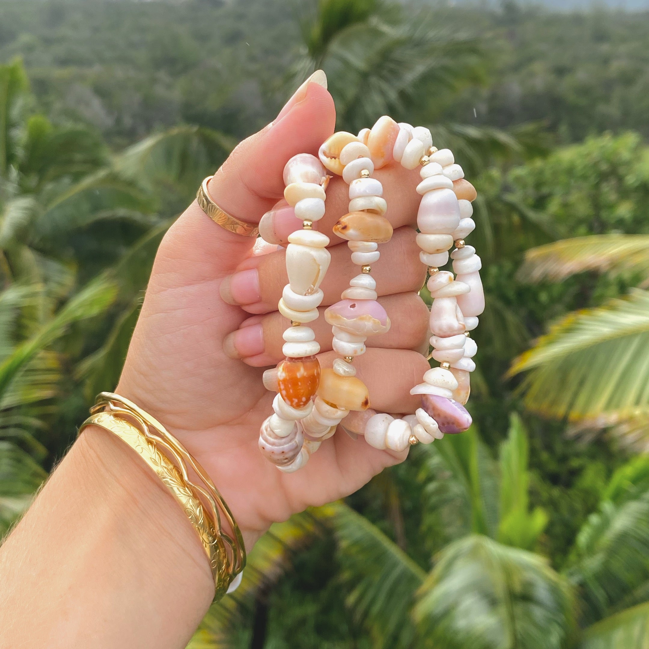 shell bracelet