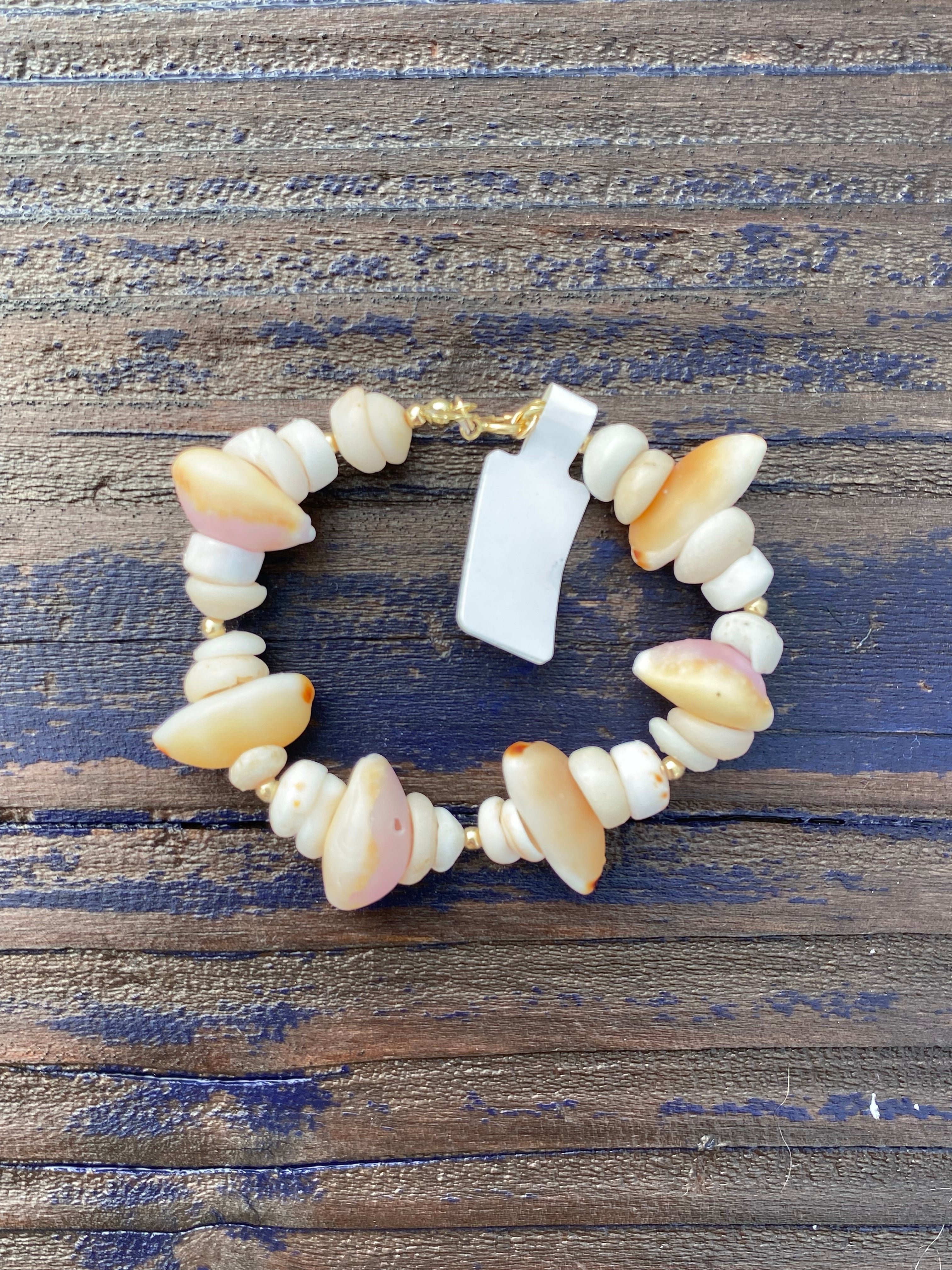 shell bracelet