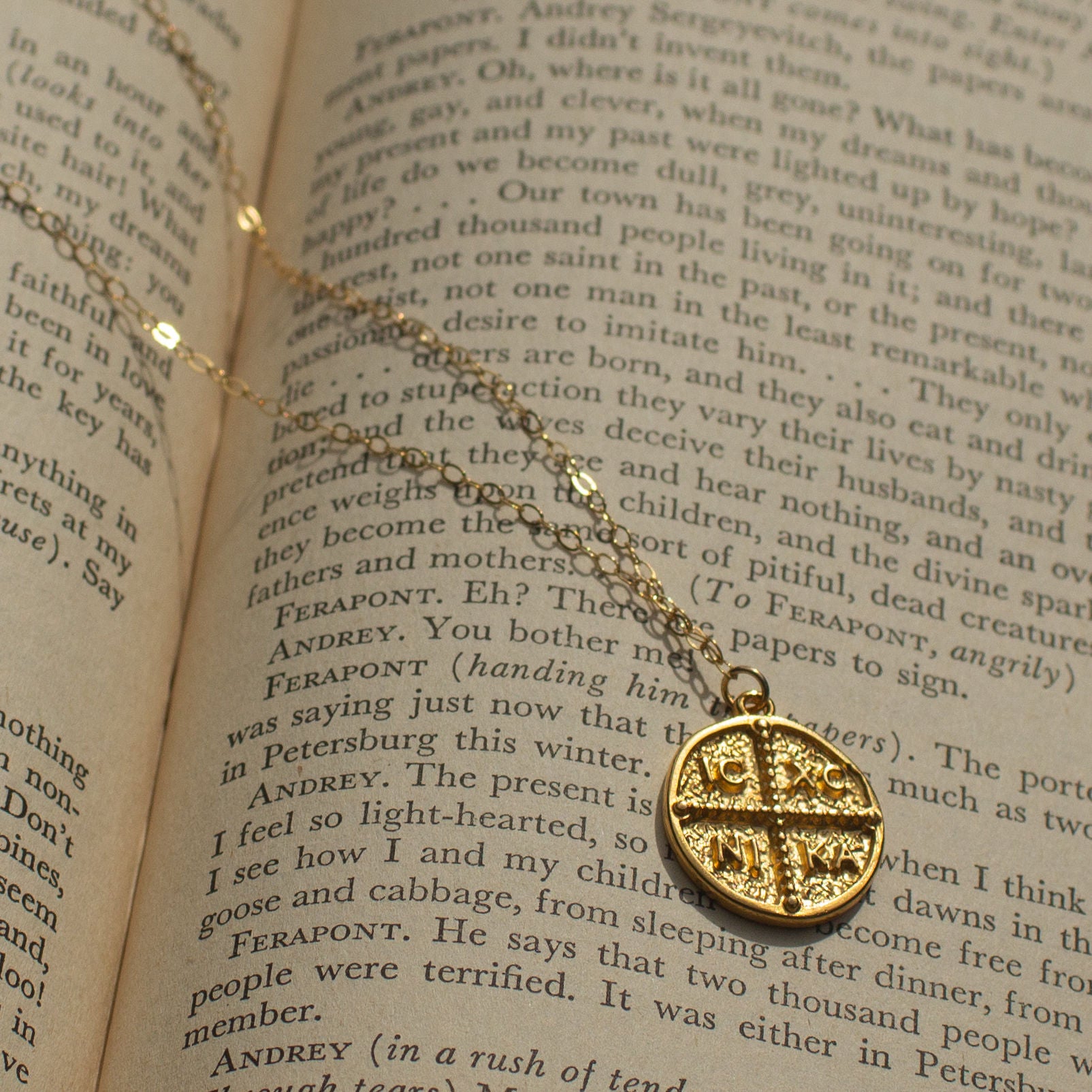 Chain Gold Pendant Necklace - Greece Dreaming Collection